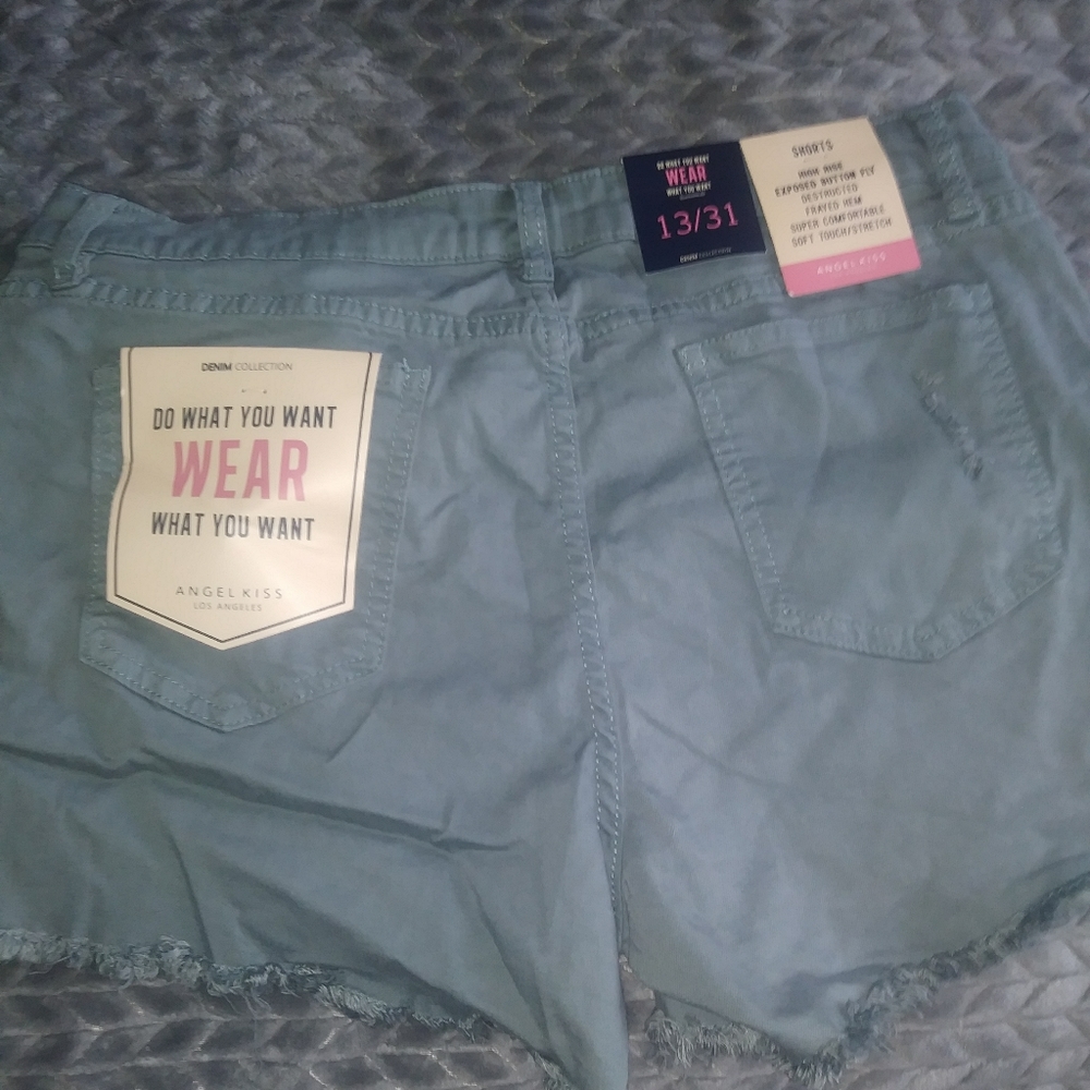 Shorts - Picture 2 of 2
